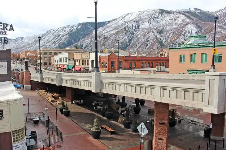 glenwood-springs-under-the-bridge